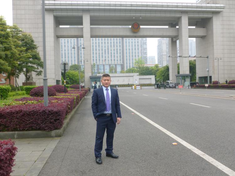 在重庆市公安局办案